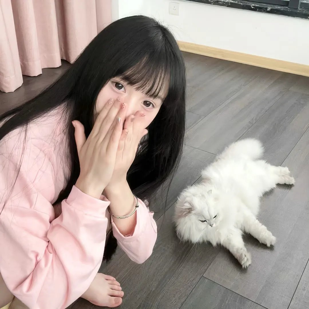 爬上山